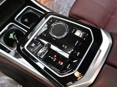 2024 بي ام دبليو الفئة السابعة 735أي