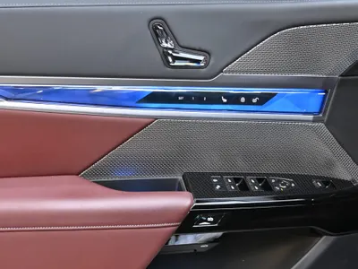 2024 بي ام دبليو الفئة السابعة 735أي