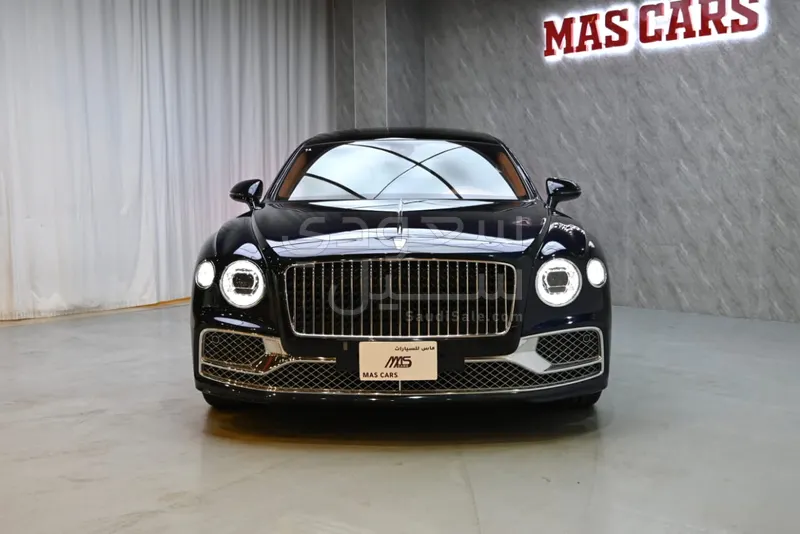 2021 بنتلي كونتيننتل فلاينج سبير سبيد