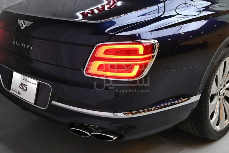 2021 بنتلي كونتيننتل فلاينج سبير سبيد