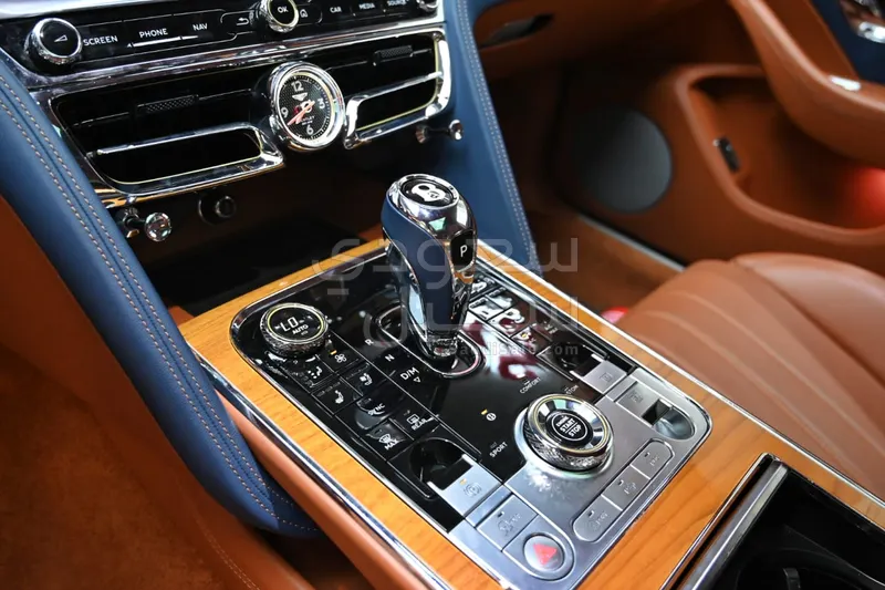 2021 بنتلي كونتيننتل فلاينج سبير سبيد