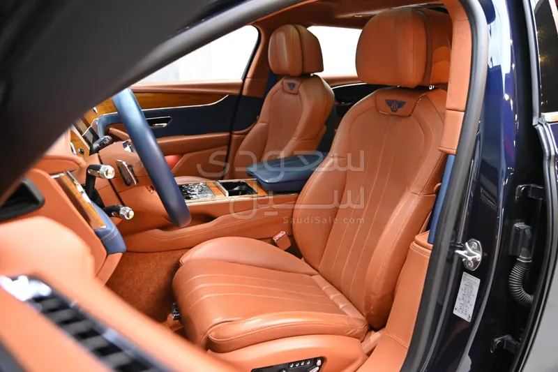 2021 بنتلي كونتيننتل فلاينج سبير سبيد