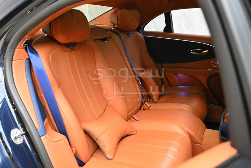 2021 بنتلي كونتيننتل فلاينج سبير سبيد