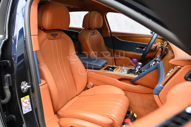 2021 بنتلي كونتيننتل فلاينج سبير سبيد