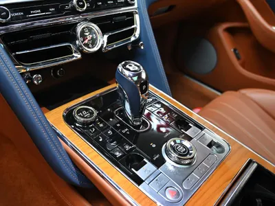 2021 بنتلي كونتيننتل فلاينج سبير سبيد