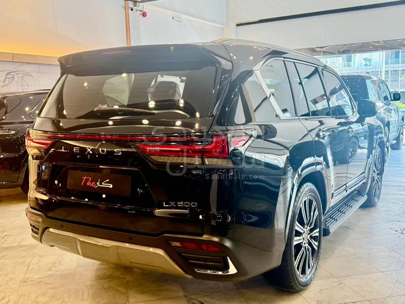 2024 Lexus LX 600 F
