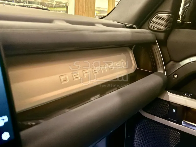 2024 Land Rover Defender 90