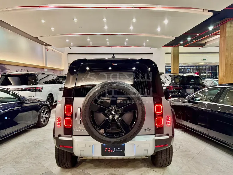 2024 Land Rover Defender 90