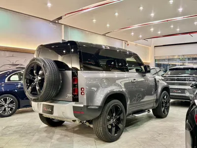 2024 Land Rover Defender 90