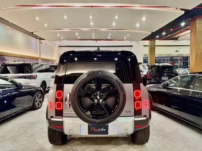 2024 Land Rover Defender 90