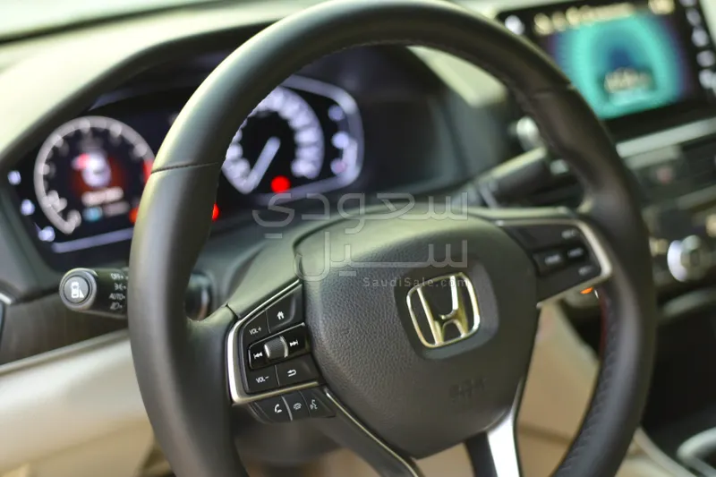 2019 هوندا اكورد اي اكس ال