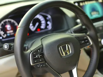 2019 هوندا اكورد اي اكس ال