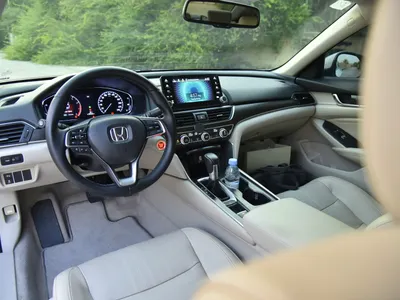 2019 هوندا اكورد اي اكس ال