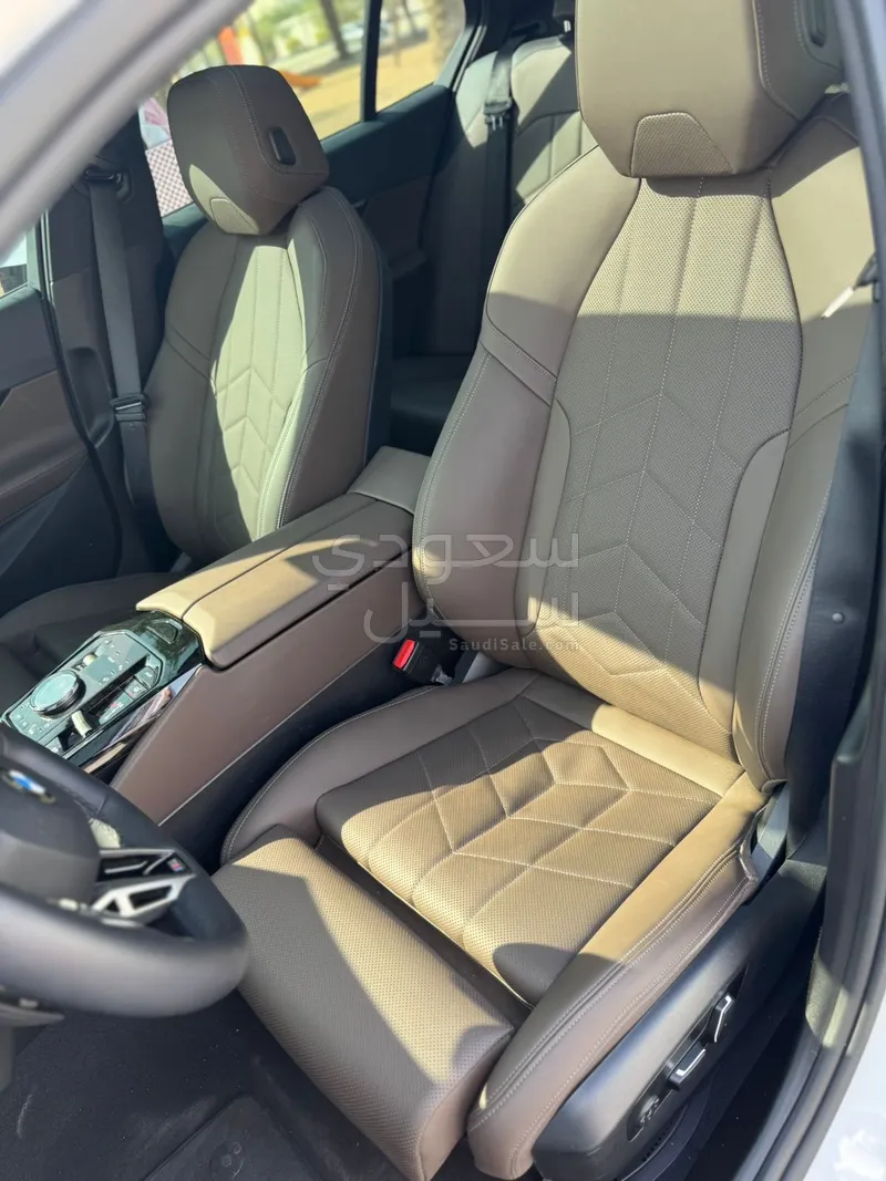 2024 بي ام دبليو الفئة الخامسة 520 أي إم كت