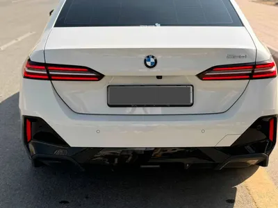 2024 بي ام دبليو الفئة الخامسة 520 أي إم كت