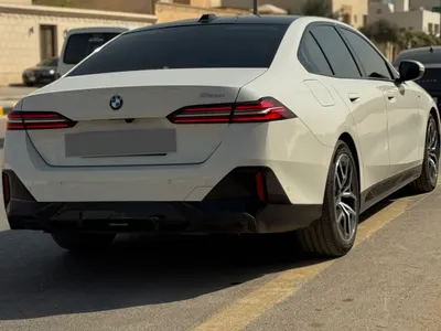 2024 بي ام دبليو الفئة الخامسة 520 أي إم كت