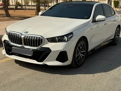 2024 بي ام دبليو الفئة الخامسة 520 أي إم كت