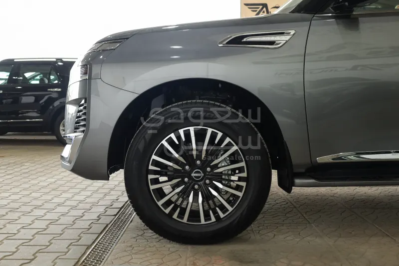 2023 نيسان باترول تيتانيوم