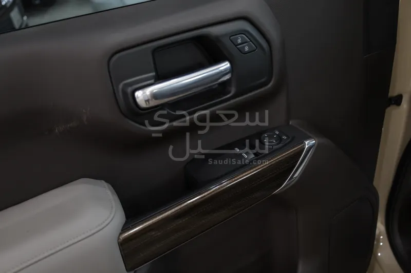 2022 شفروليه سلفرادو زد 71