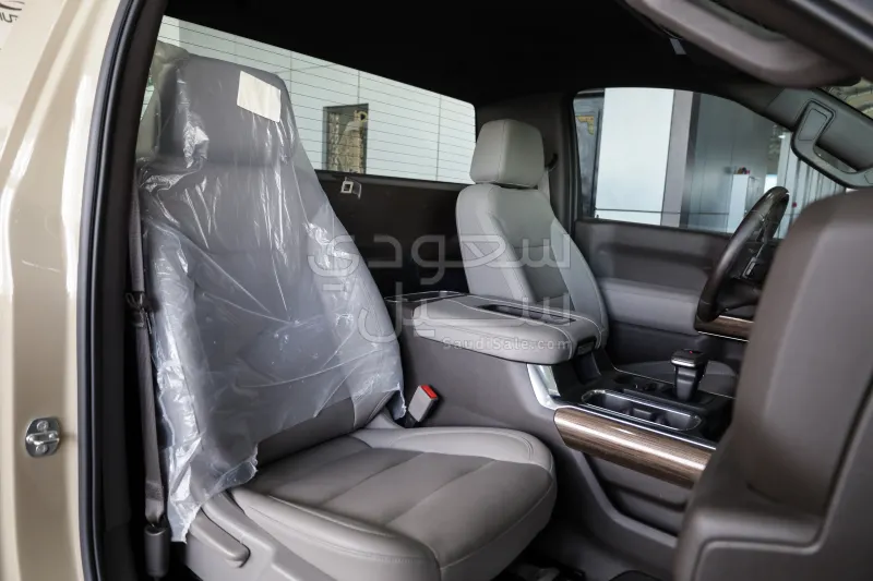 2022 شفروليه سلفرادو زد 71