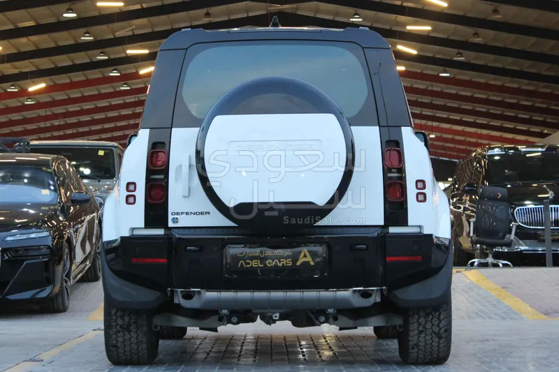 2025 Land Rover Defender X dynamic