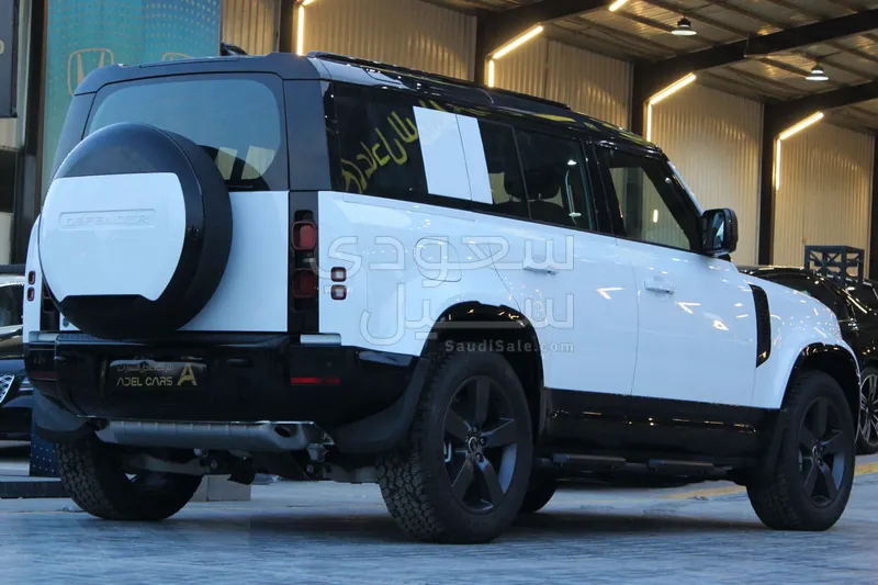 2025 Land Rover Defender X dynamic