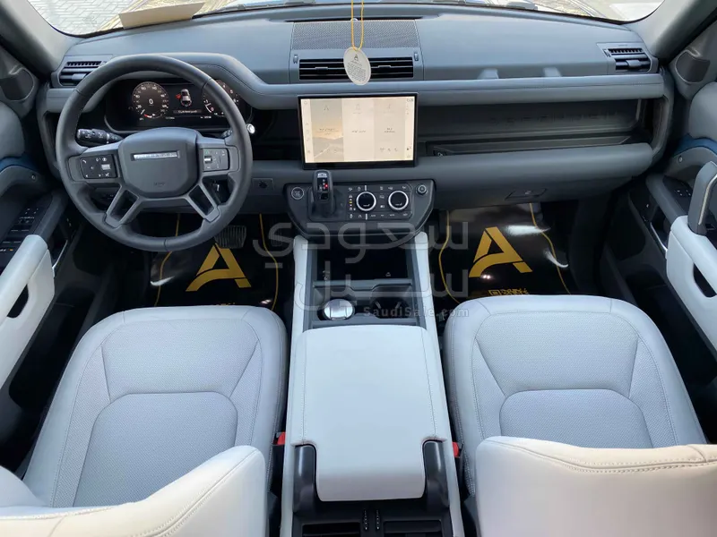 2025 Land Rover Defender 110