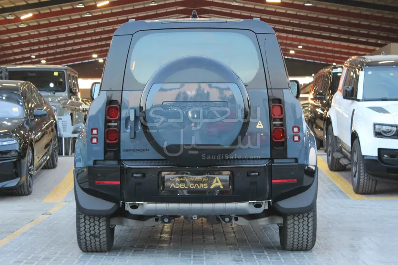 2025 Land Rover Defender 110