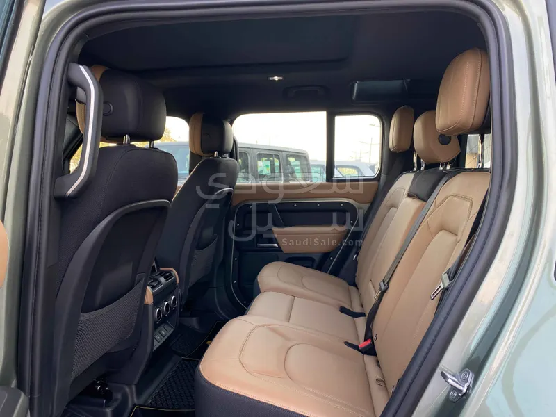 2025 Land Rover Defender HSE