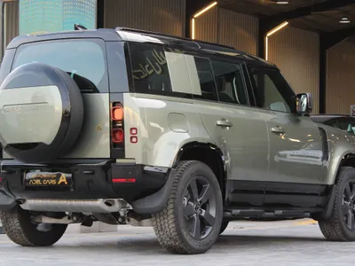 2025 Land Rover Defender HSE