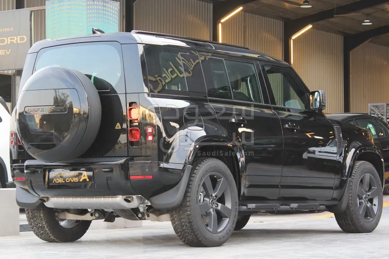 2025 Land Rover Defender X dynamic