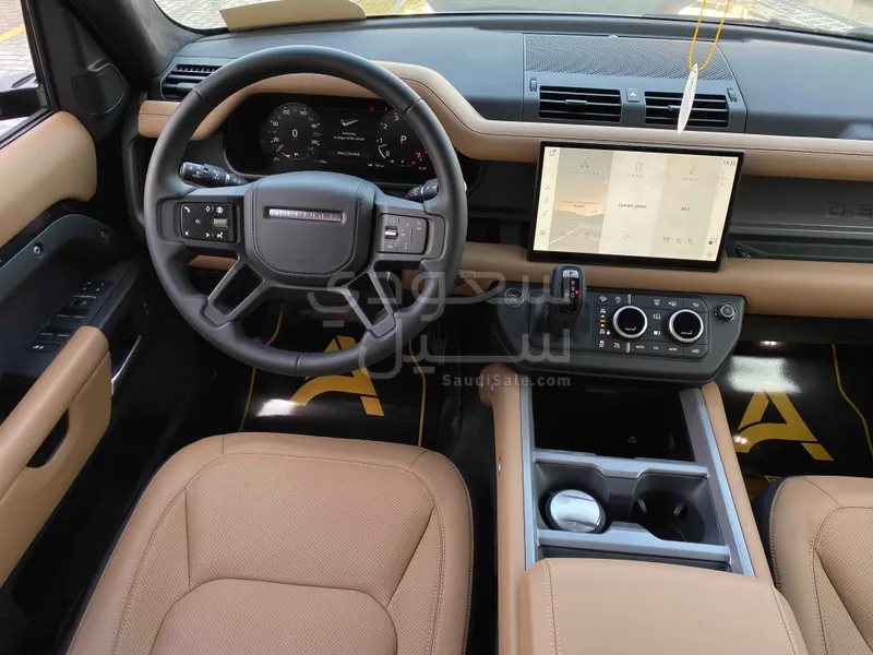 2025 Land Rover Defender X dynamic