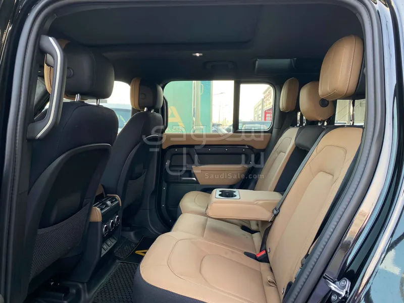 2025 Land Rover Defender X dynamic