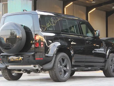 2025 Land Rover Defender X dynamic