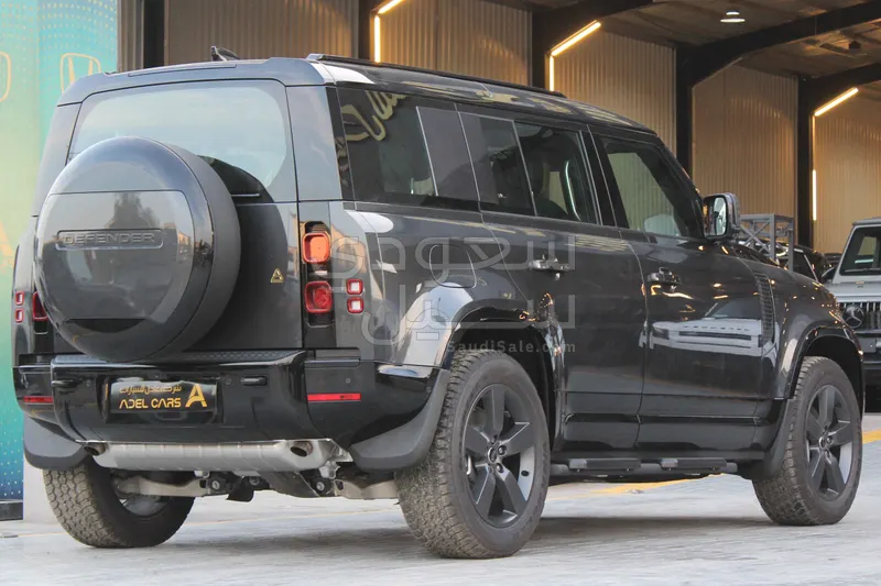 2025 Land Rover Defender HSE
