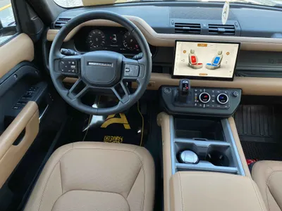 2025 Land Rover Defender HSE