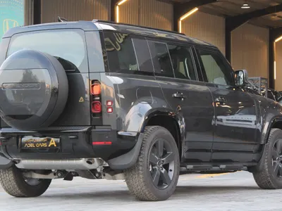 2025 Land Rover Defender HSE