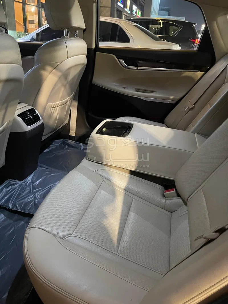 2020 هيونداي ازيرا