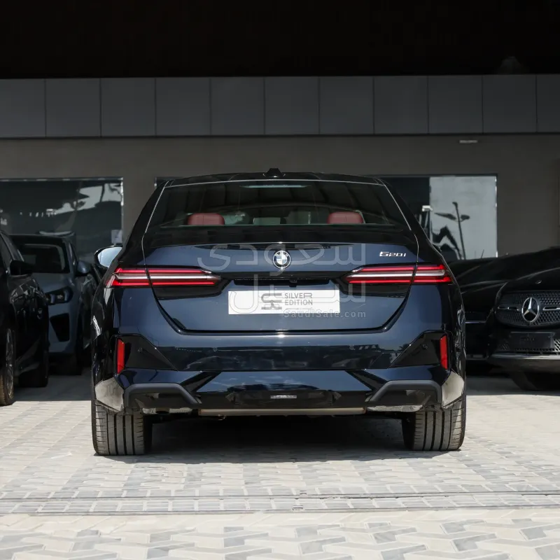 2026 بي ام دبليو الفئة الخامسة 520 أي