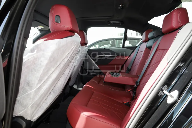 2026 بي ام دبليو الفئة الخامسة 520 أي