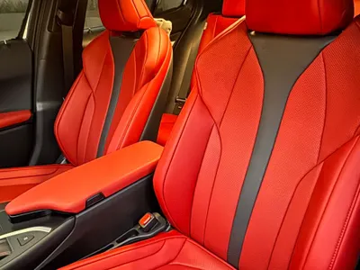 2023 لكزس يو إكس 200