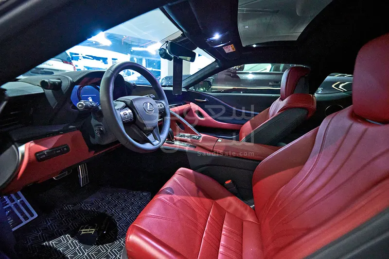 2025 لكزس إل سي 500