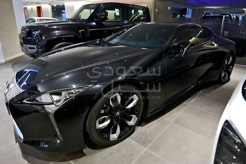 2025 لكزس إل سي 500