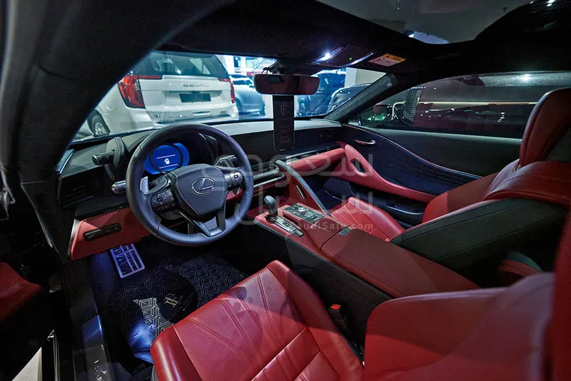 2025 لكزس إل سي 500