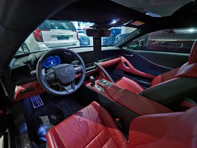 2025 لكزس إل سي 500
