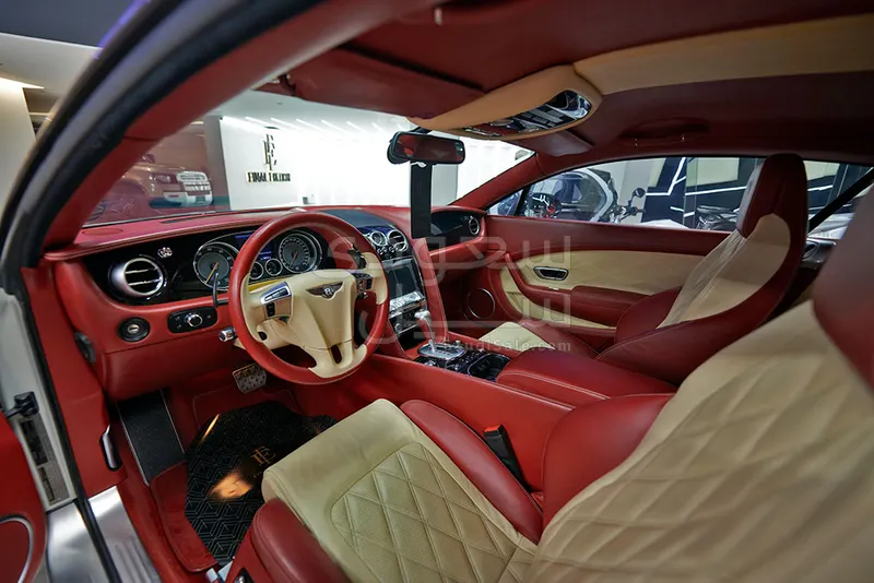 2015 بنتلي كونتيننتل جي تي