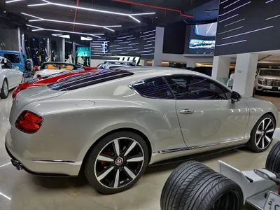 2015 بنتلي كونتيننتل جي تي