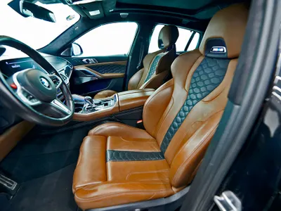 2021 بي ام دبليو الفئة اكس 6 إم كومبيتيشن