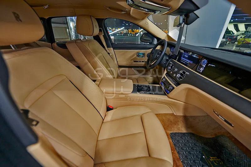 2025 رولز رويس قوست