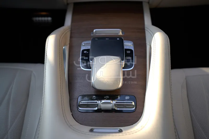 2022 مرسيدس - بنز جي إل إي 63إس أي إم جي